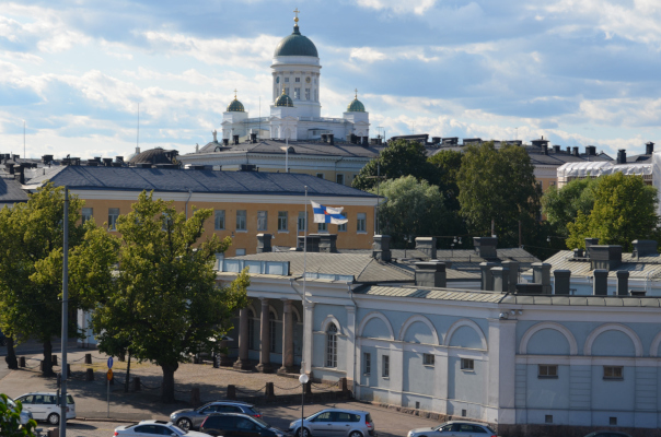Paavartio_With_Helsinki_Cathedral